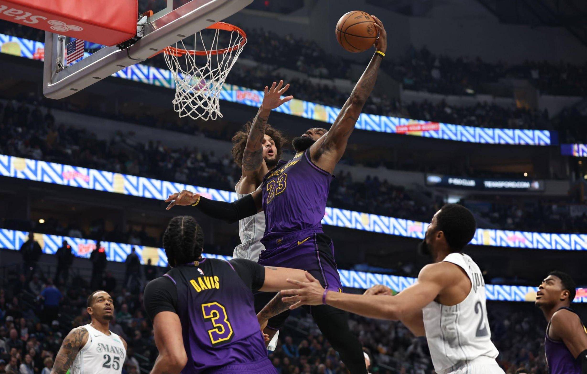 九游游戏中心官网-包含曼联不断突破！，詹姆斯连续十场比赛得分超过大比分获胜赢得满堂喝彩的词条-九游游戏中心官网