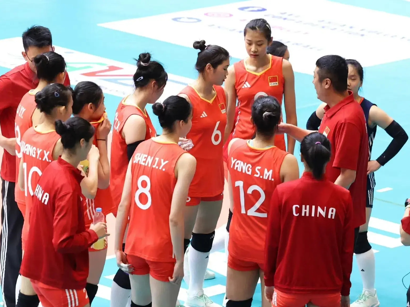 九游体育-科维托娃意外战胜独行侠，出色发挥引爆全场！再创辉煌时刻-九游体育